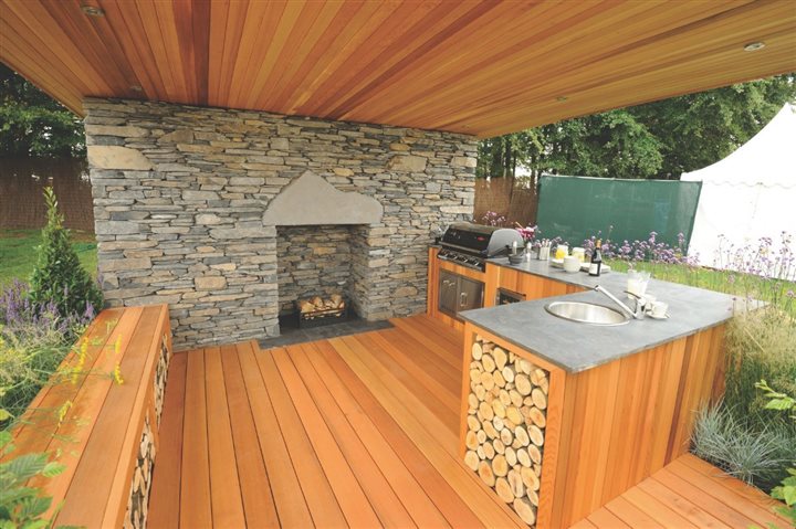 5 projects to create the perfect outdoor kitchen