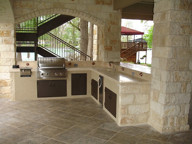 Designing Stylish and Functional Outdoor Kitchens