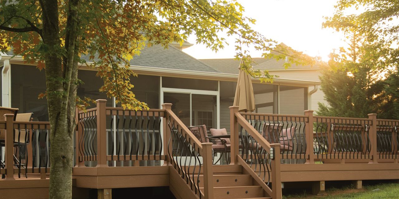 Why Fall is One of the Best Seasons to Build a Deck